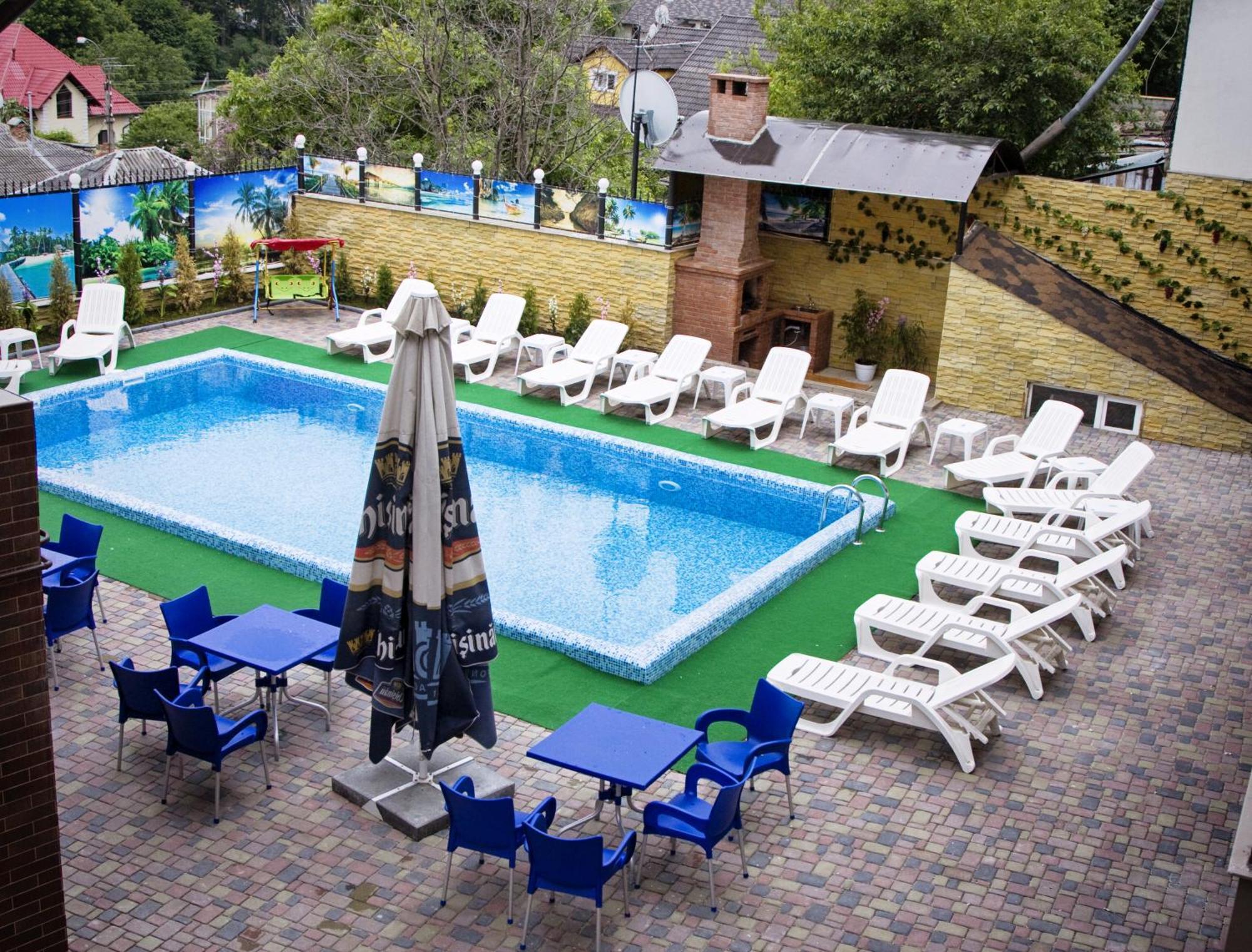 Lolo Hotel Chisinau Exterior foto